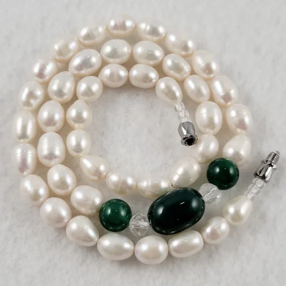 REAL Pearl and Green Agate Necklace - Picture 11 of 15